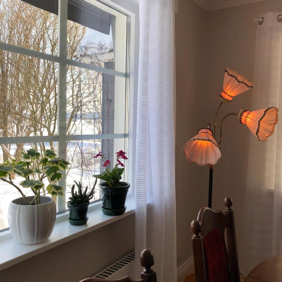 Utanfoer Oernskoeldsvik, Hoega Kusten Villa